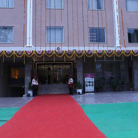 The Royal Class Hotel قاليور المظهر الخارجي الصورة