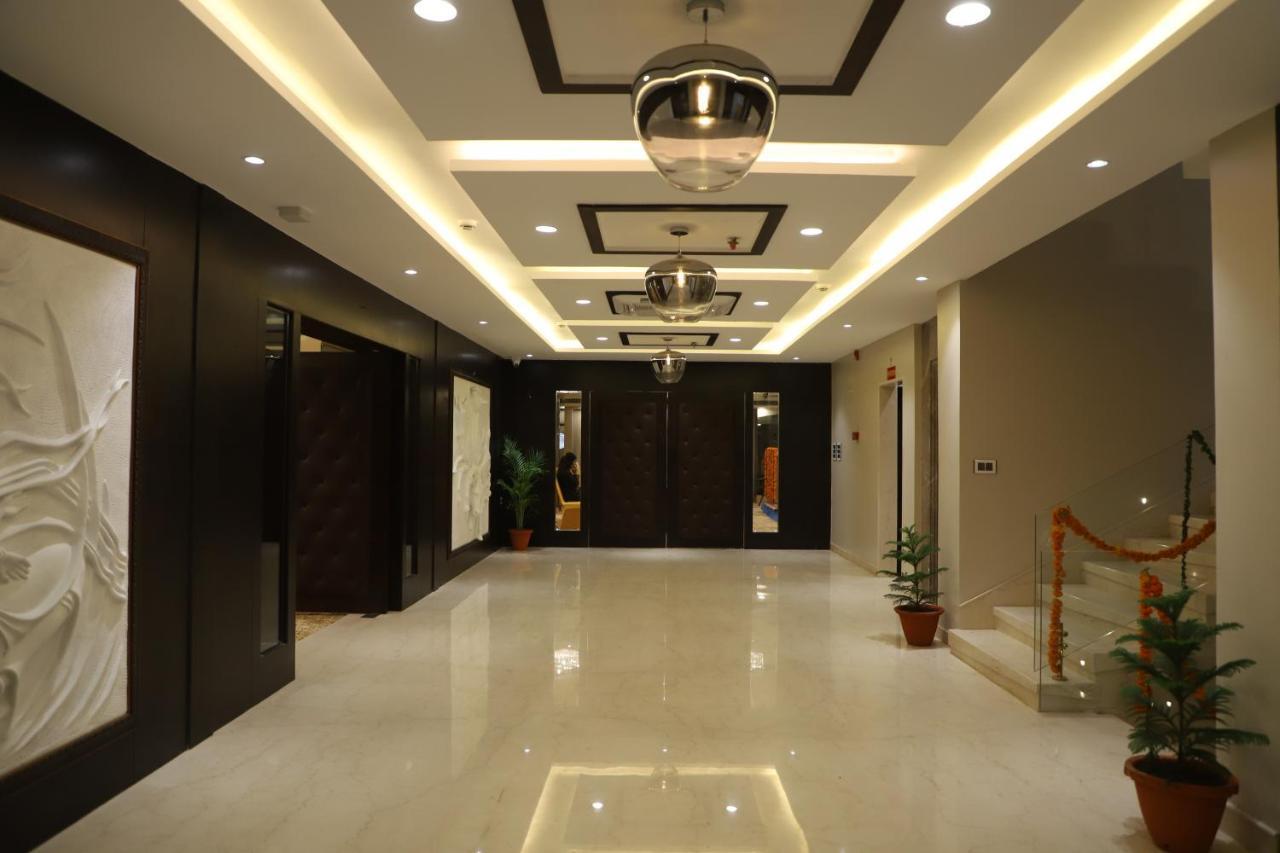 The Royal Class Hotel قاليور المظهر الخارجي الصورة