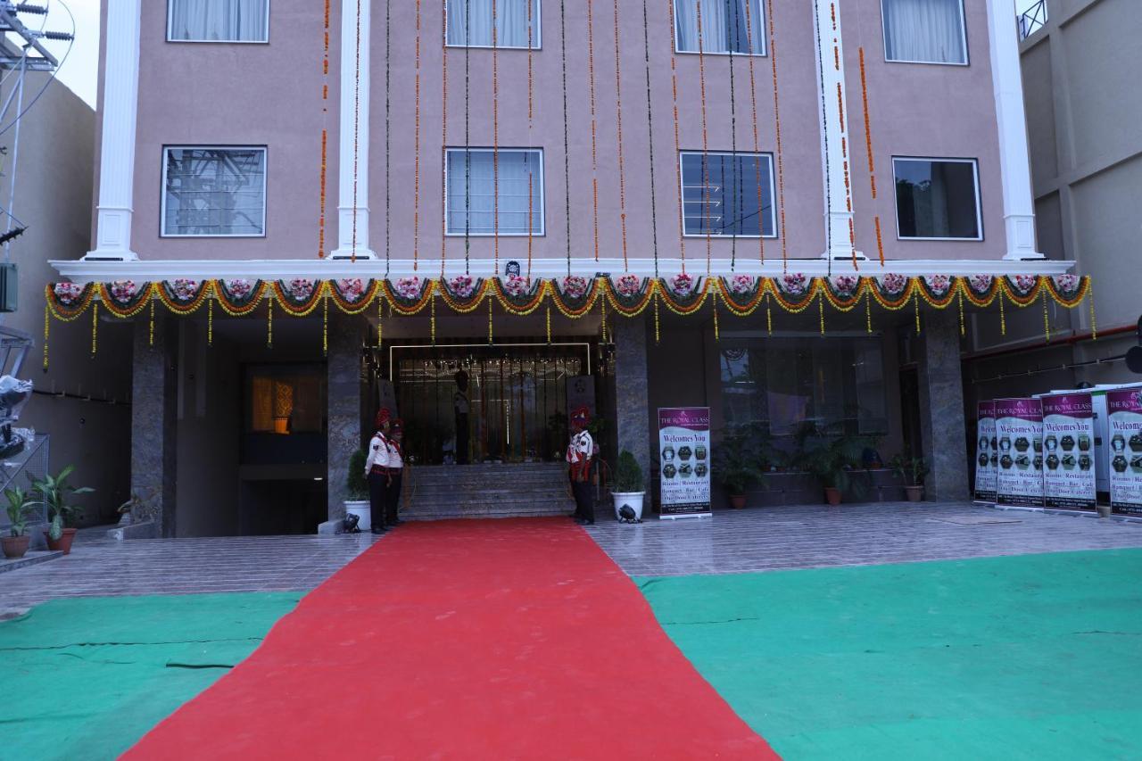 The Royal Class Hotel قاليور المظهر الخارجي الصورة