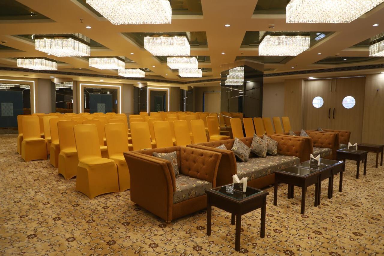 The Royal Class Hotel قاليور المظهر الخارجي الصورة