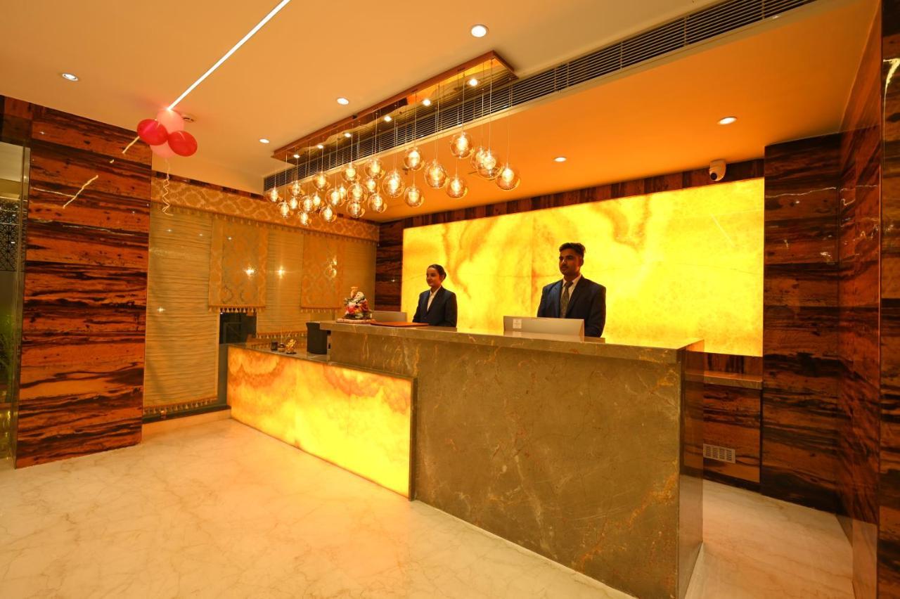 The Royal Class Hotel قاليور المظهر الخارجي الصورة