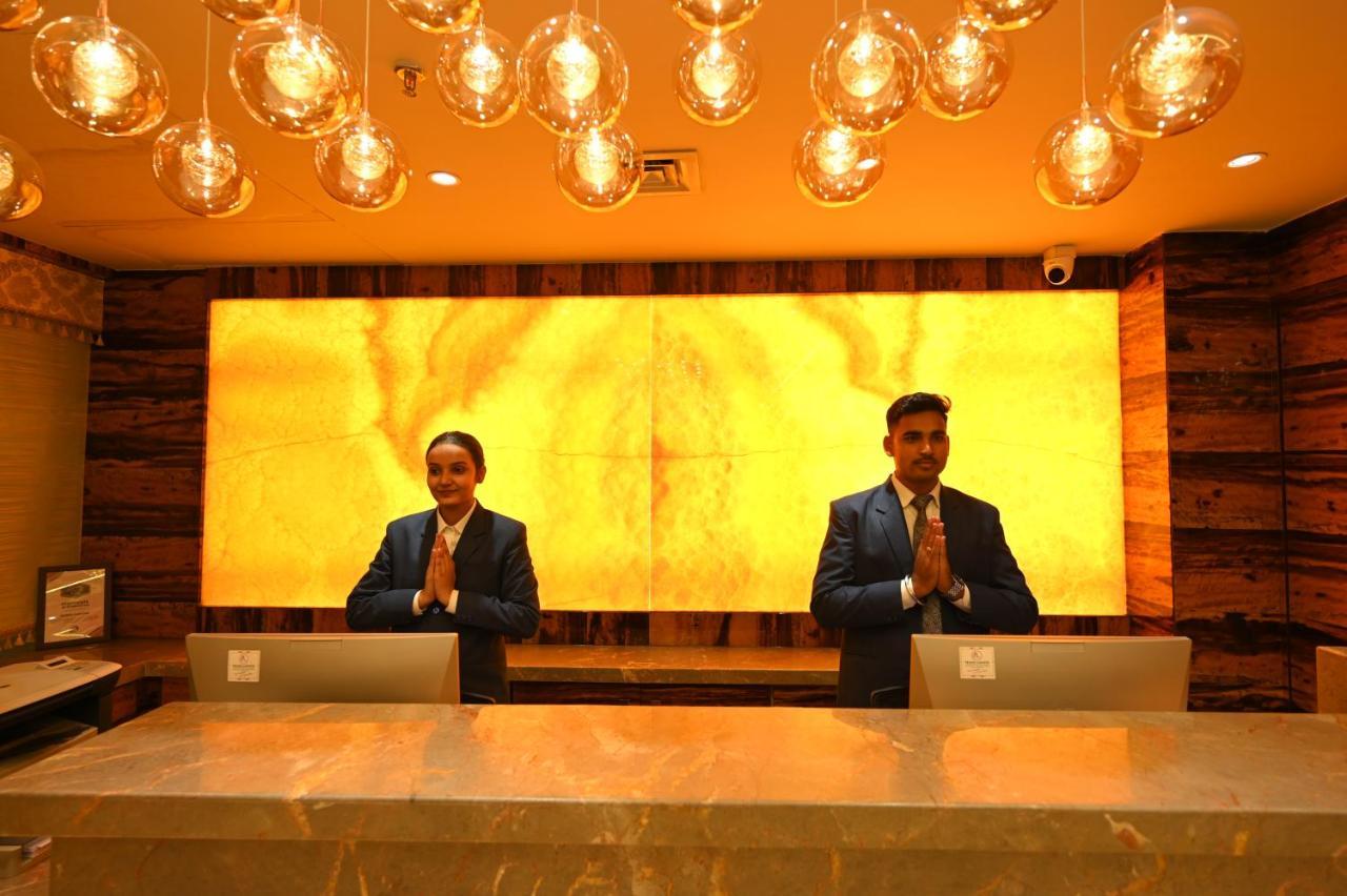 The Royal Class Hotel قاليور المظهر الخارجي الصورة
