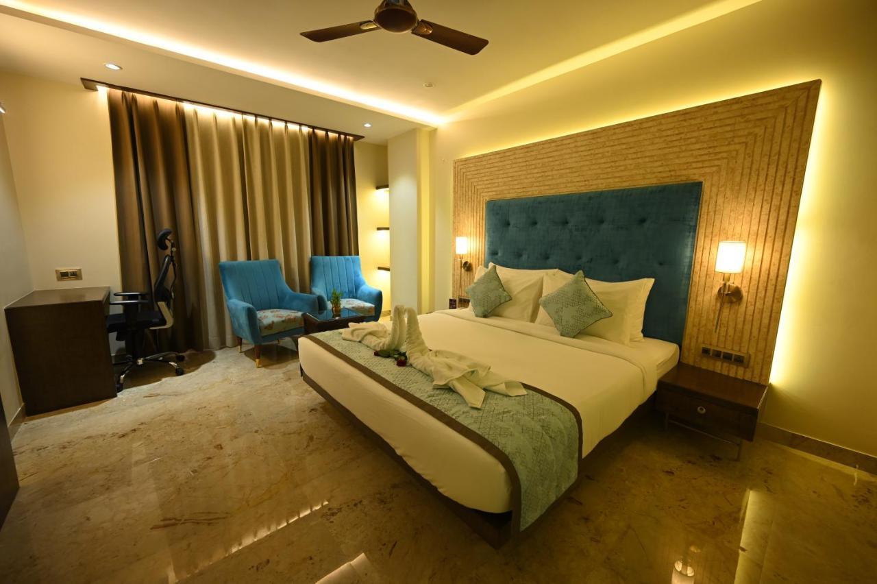 The Royal Class Hotel قاليور المظهر الخارجي الصورة