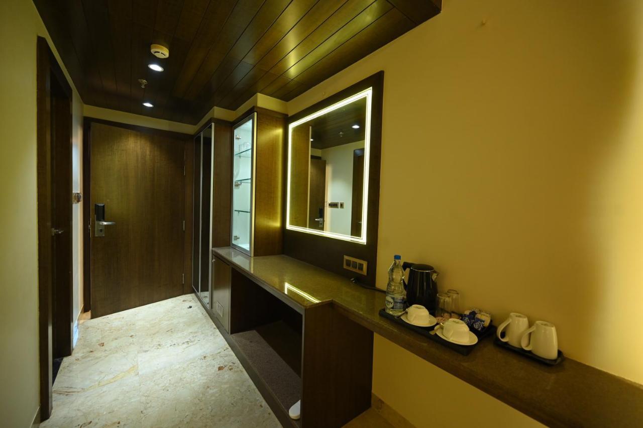 The Royal Class Hotel قاليور المظهر الخارجي الصورة