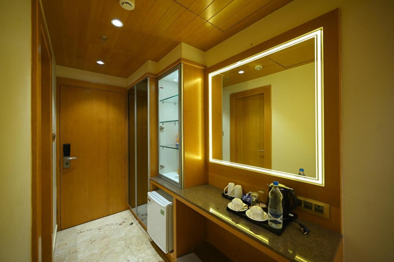 The Royal Class Hotel قاليور المظهر الخارجي الصورة