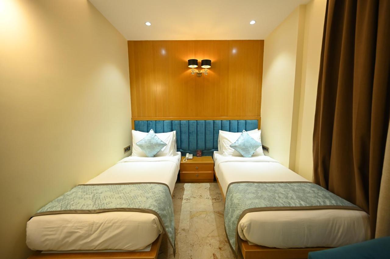 The Royal Class Hotel قاليور المظهر الخارجي الصورة