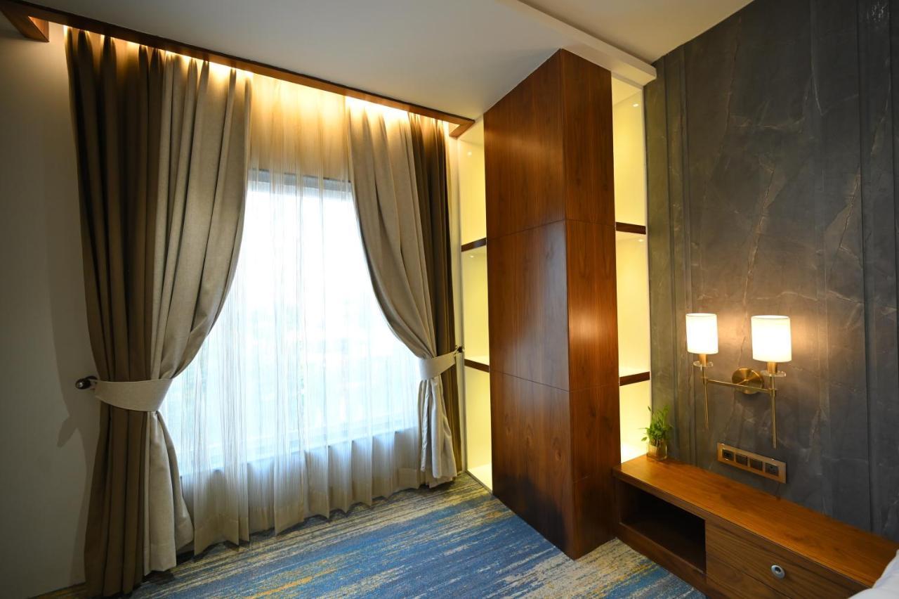 The Royal Class Hotel قاليور المظهر الخارجي الصورة