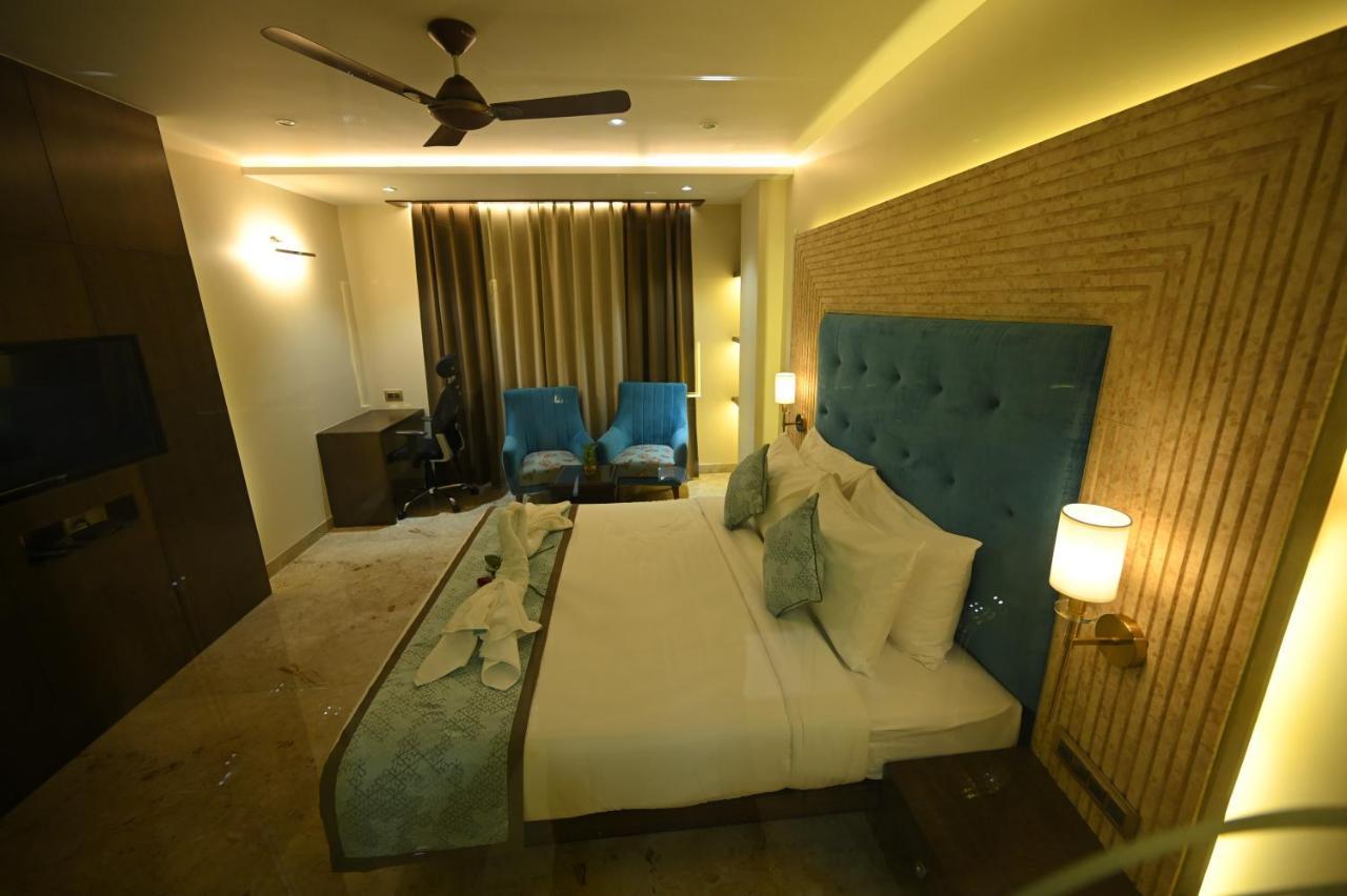 The Royal Class Hotel قاليور المظهر الخارجي الصورة
