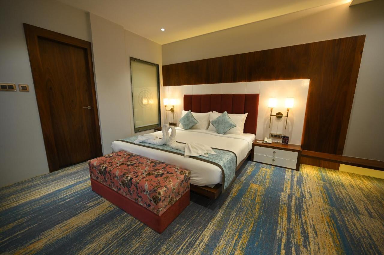 The Royal Class Hotel قاليور المظهر الخارجي الصورة
