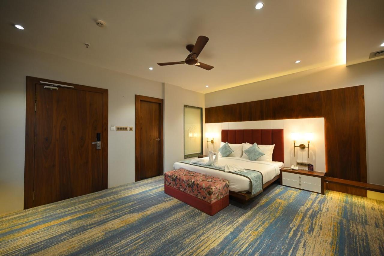 The Royal Class Hotel قاليور المظهر الخارجي الصورة